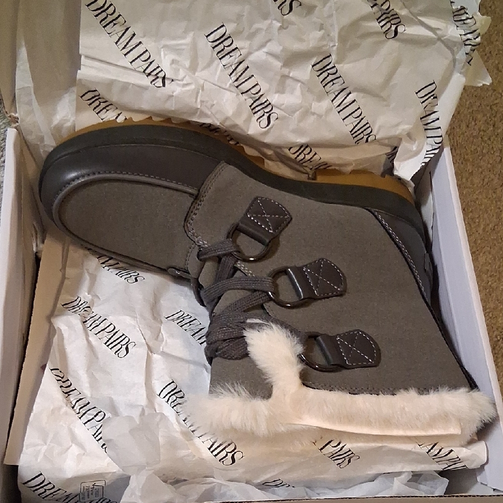 Dream Pairs Gray Ankle Boots with Faux Fur - Picture 8 of 15